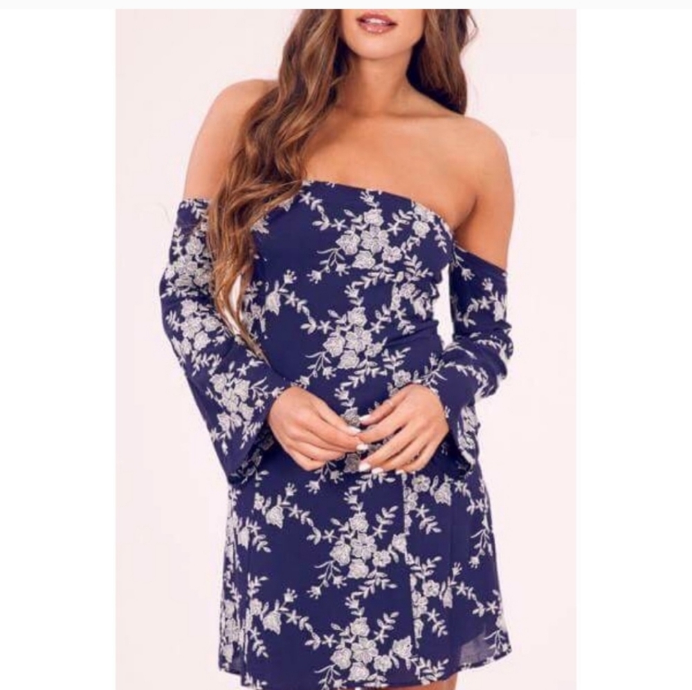 NWOT Peach Love California off shoulder floral dress- small